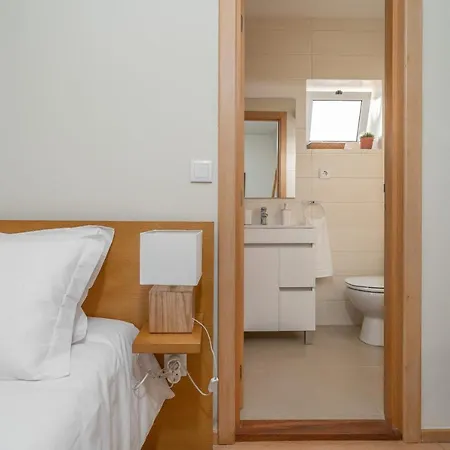 Hostal Peach & *