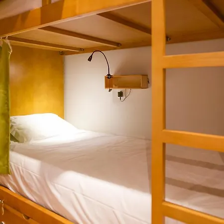 Peach & Hostal