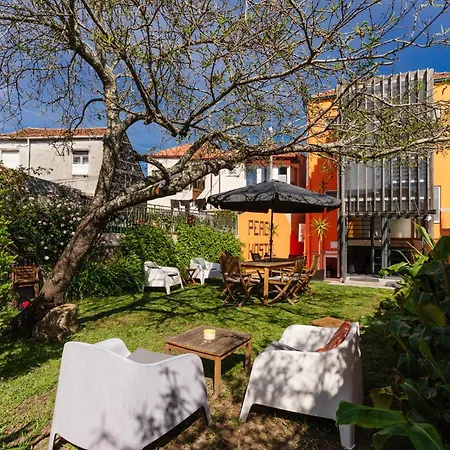 Peach & Hostal