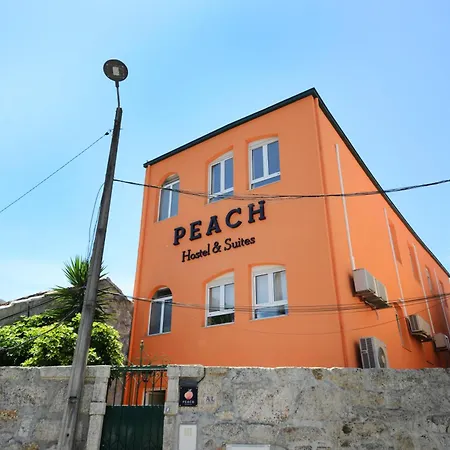 Hostel Peach & *