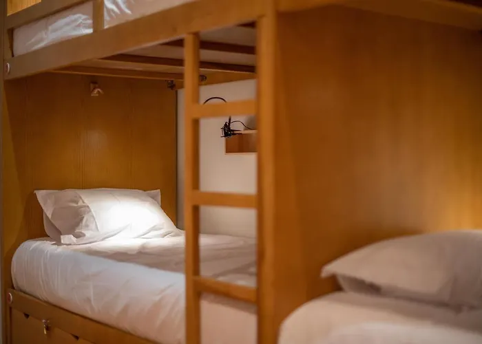 Hostel Peach & Porto